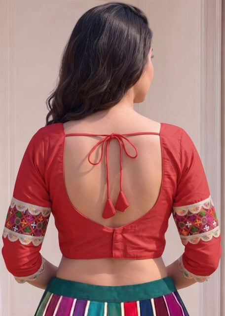 Women's Cotton Blend Embroidered 3/4 Sleeve V-Neck Padded Readymade — Red