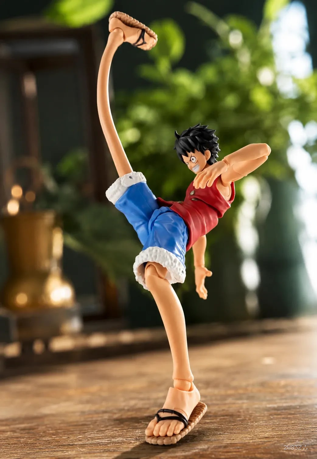 S.H. Figuarts Monkey D. Luffy Romance Dawn Figure