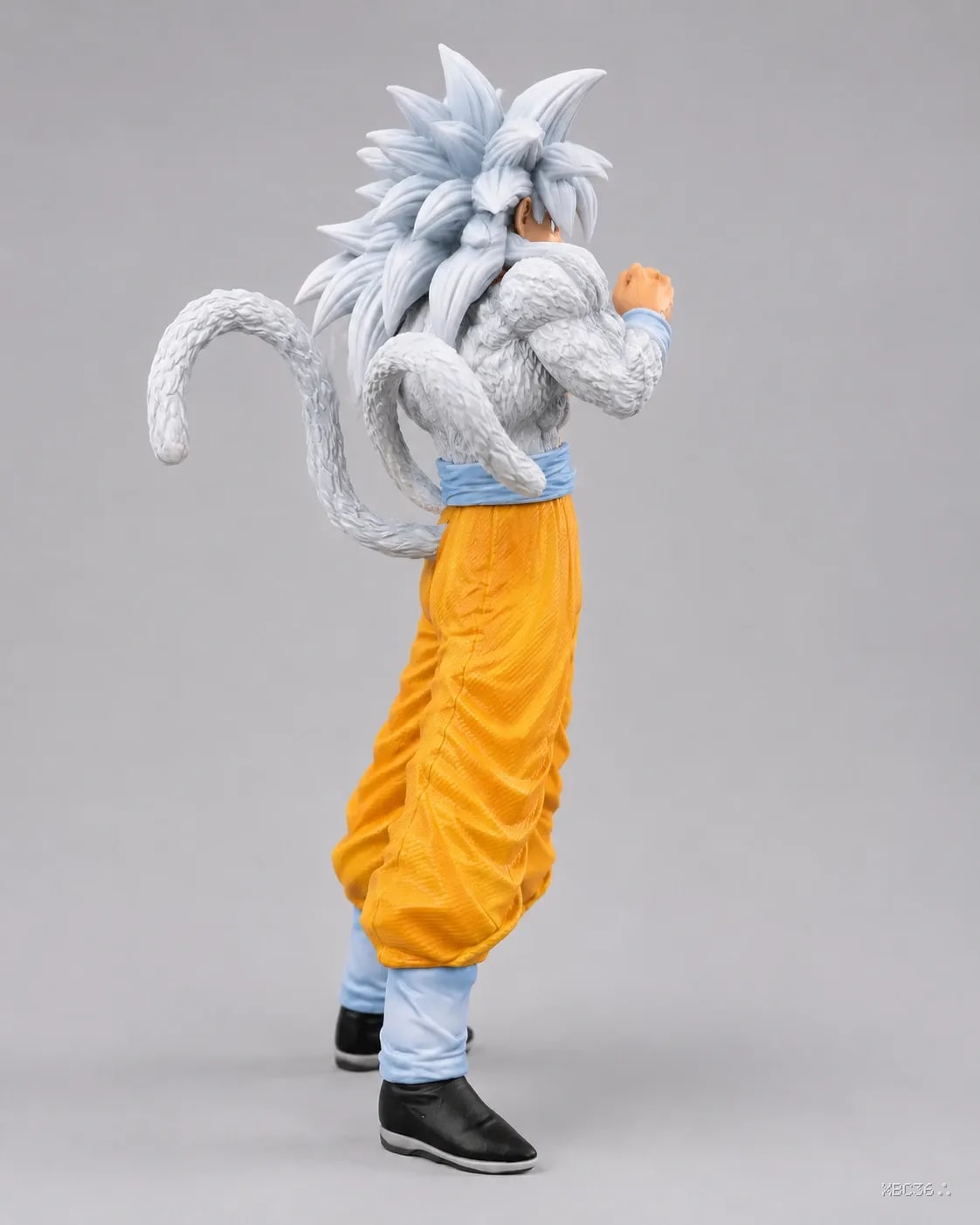 Super Saiyan 5 Goku Statue