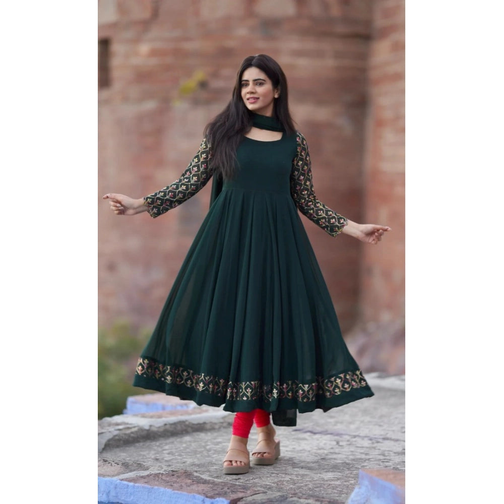 Women's Georgette Embroidery 3-4th Sleeve Round Neck Kurti — Green