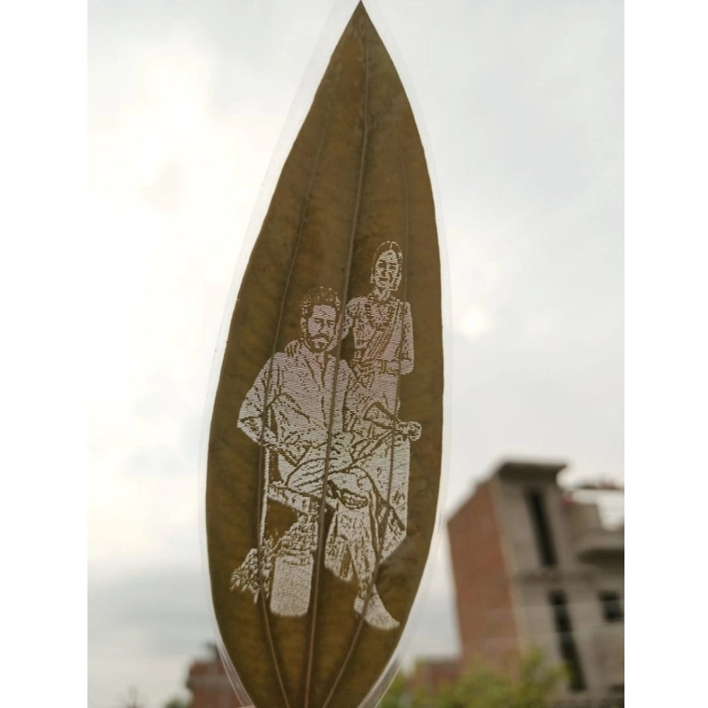 Custom Engraved Leaf Art – Personalized Portrait On Natural