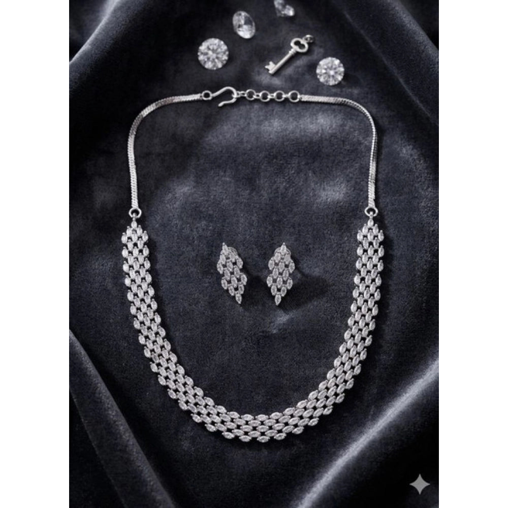 Women's Brass Silver Plated Necklace Set — Silver · 2065