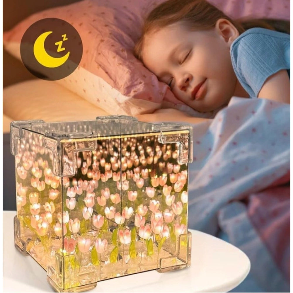 Cube Tulip Lamp