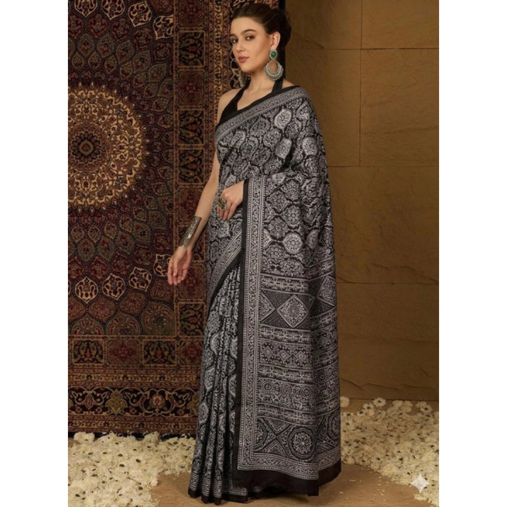 Women's Crepe Printed Saree — Black · 2573