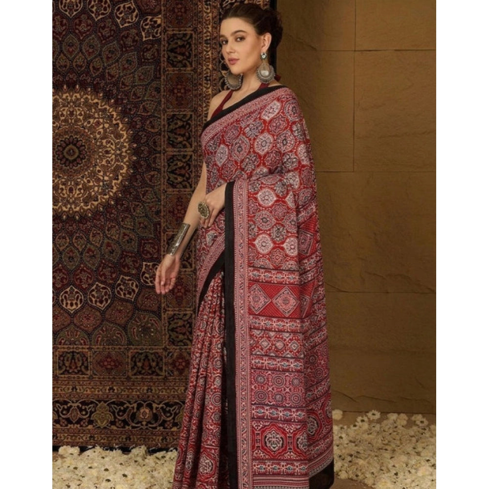 Women's Crepe Printed Saree — Maroon · 2574