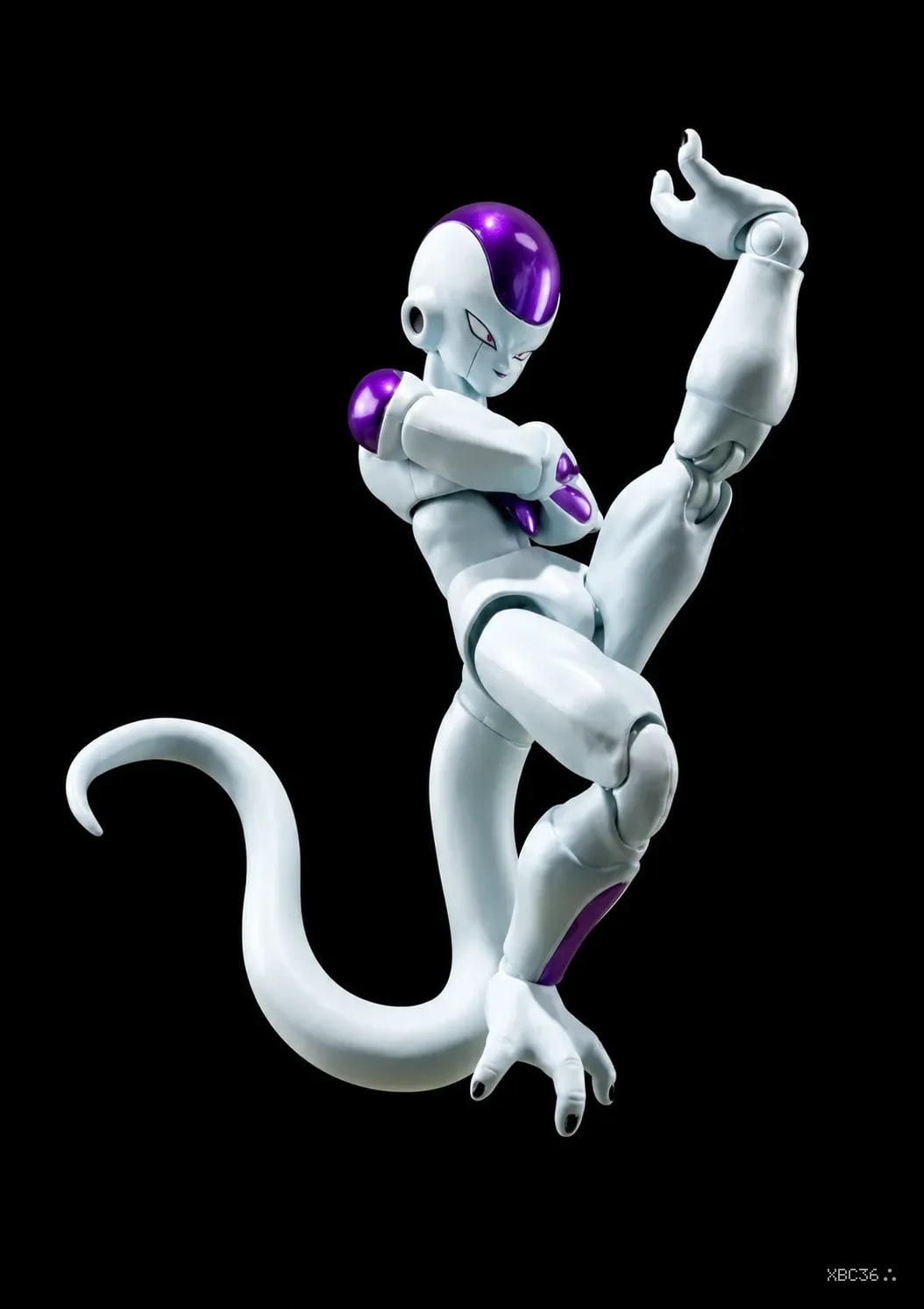 Dragon Ball Z Frieza Final Form Action Figure – Articulated Collectible with Interchangeable Faces & Accessories