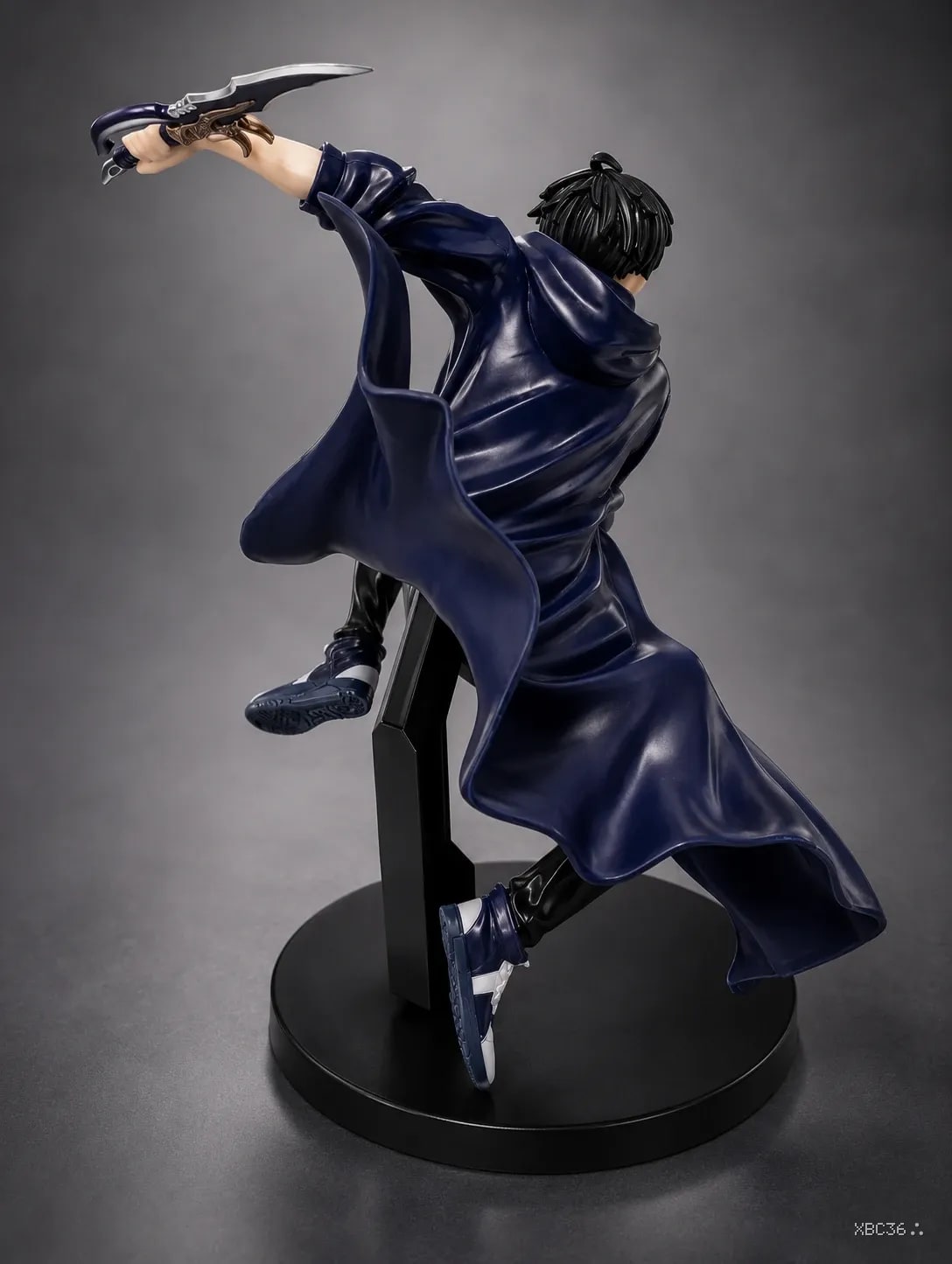 Sung Jin-Woo – Shadow Monarch Awakening Figure (Solo Leveling)